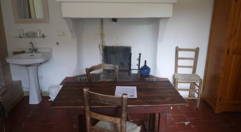 Auberge Des Seguins Buoux Habitación foto