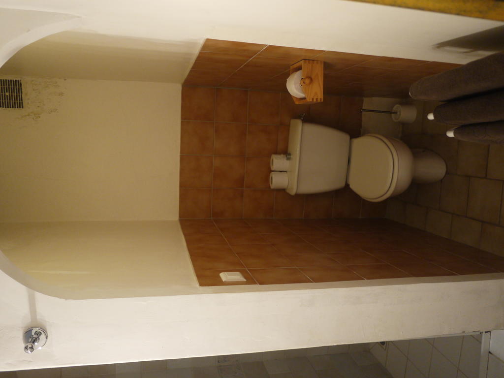 Auberge Des Seguins Buoux Habitación foto