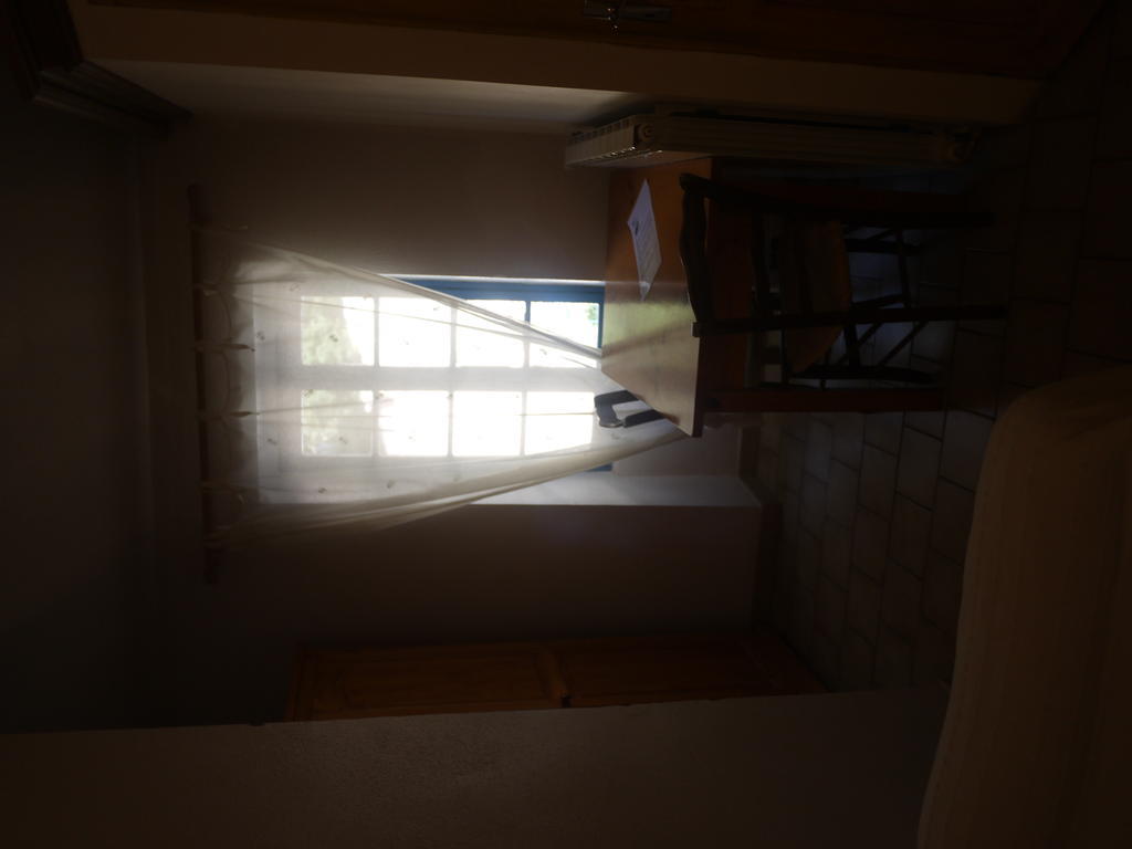 Auberge Des Seguins Buoux Habitación foto