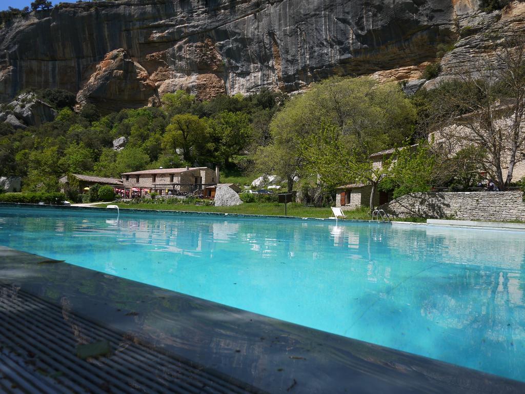 Auberge Des Seguins Buoux Exterior foto